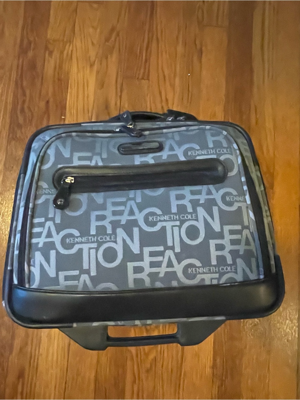 Kenneth Cole Gray Logo-Print Rolling Briefcase